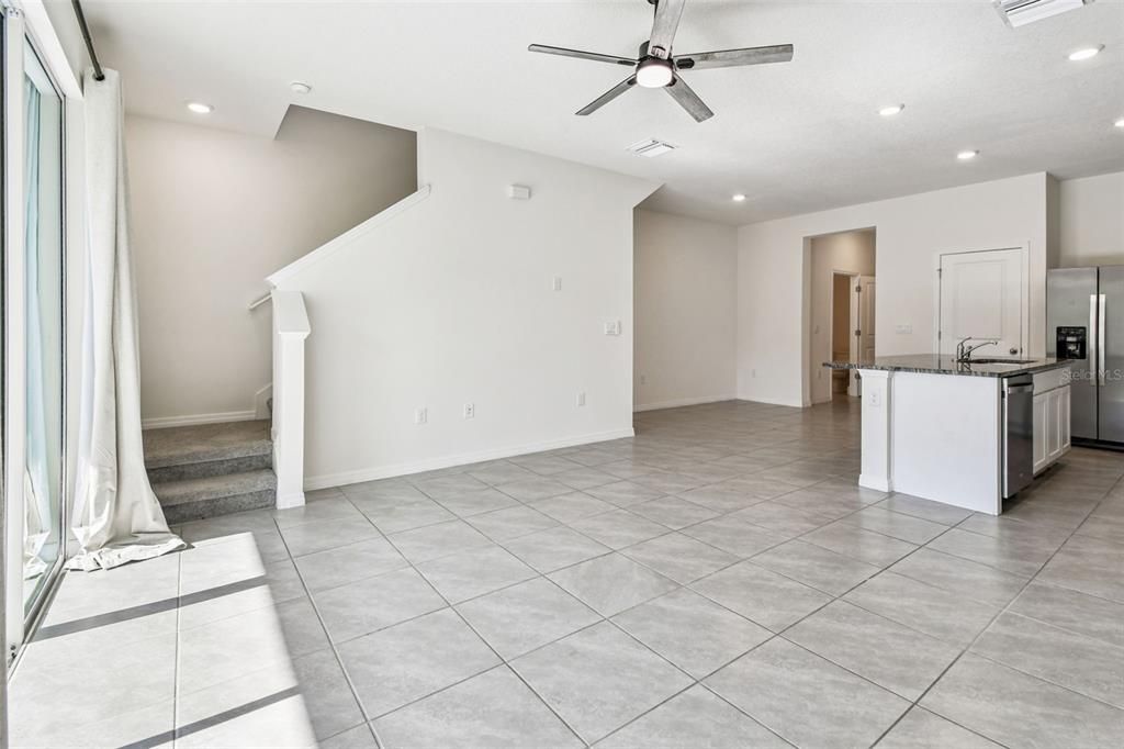 For Rent: $2,000 (3 beds, 2 baths, 1673 Square Feet)