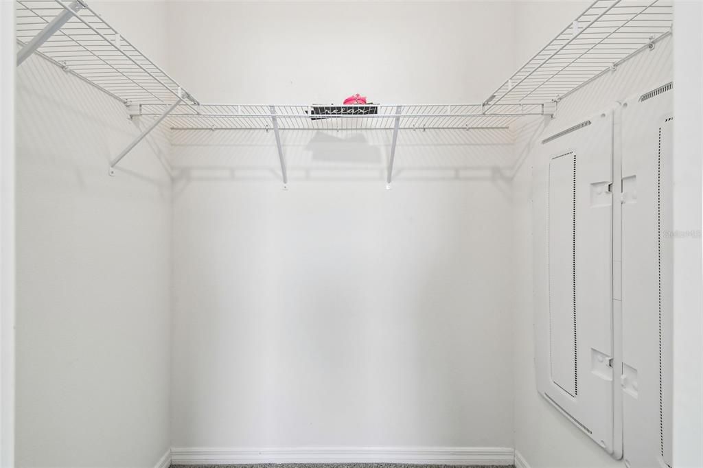 For Rent: $2,000 (3 beds, 2 baths, 1673 Square Feet)