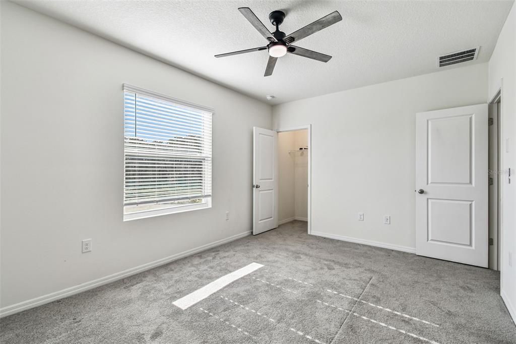 For Rent: $2,000 (3 beds, 2 baths, 1673 Square Feet)