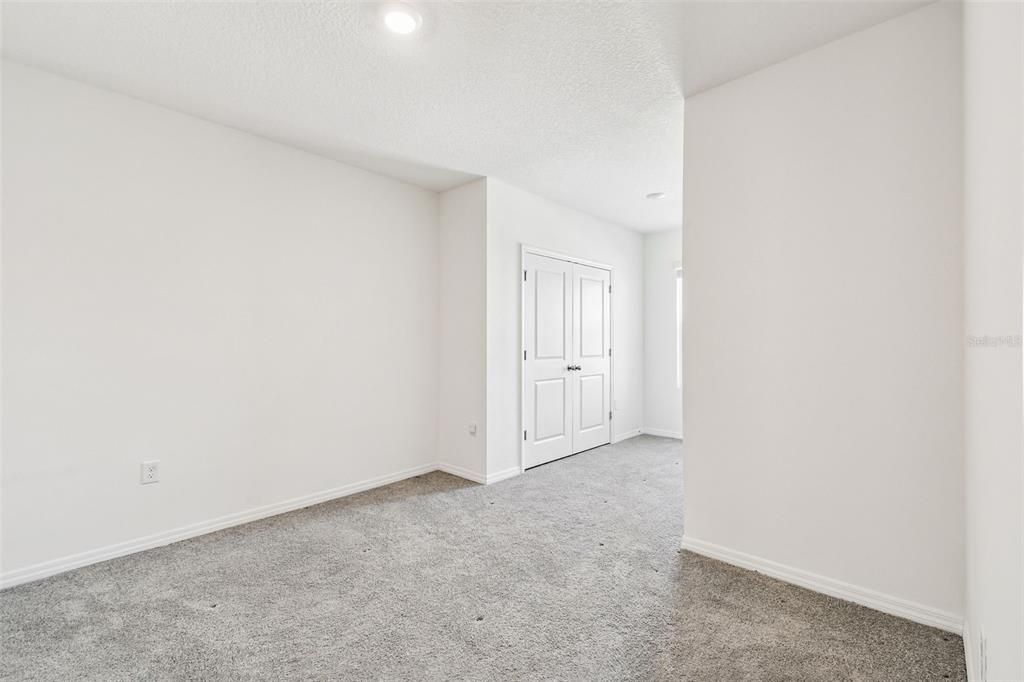 For Rent: $2,000 (3 beds, 2 baths, 1673 Square Feet)