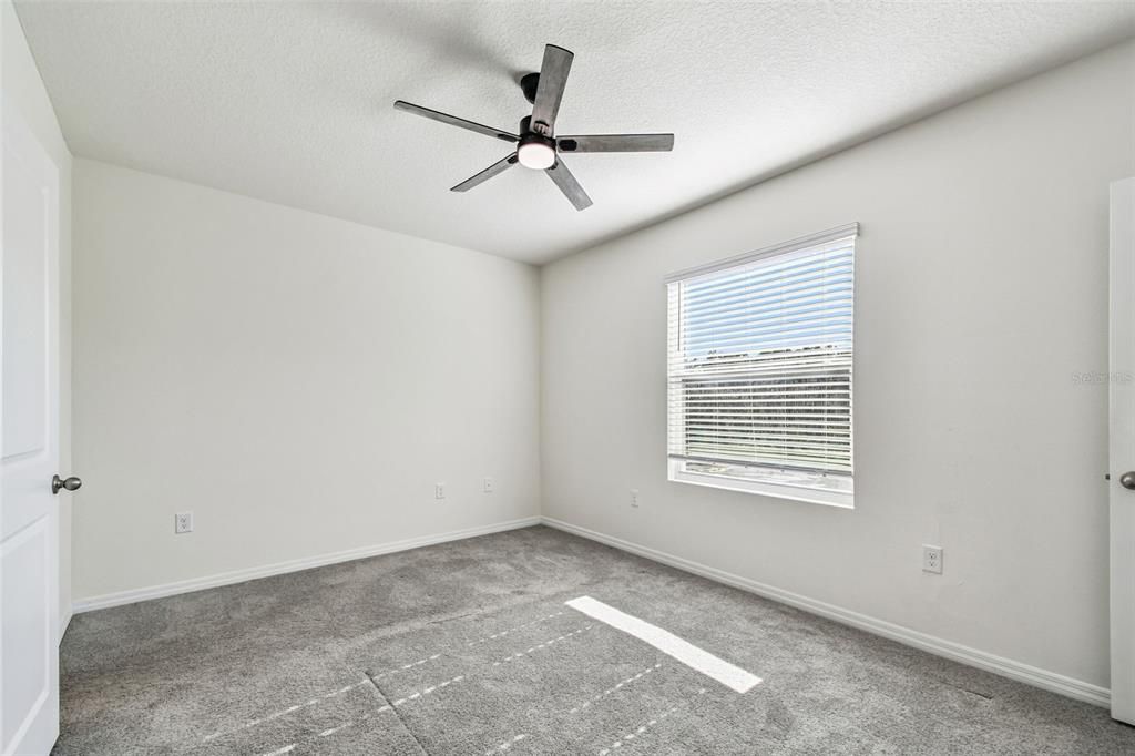 For Rent: $2,000 (3 beds, 2 baths, 1673 Square Feet)