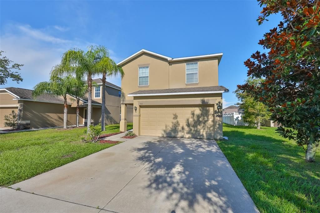 合同活跃: $289,000 (4 贝兹, 2 浴室, 1805 平方英尺)