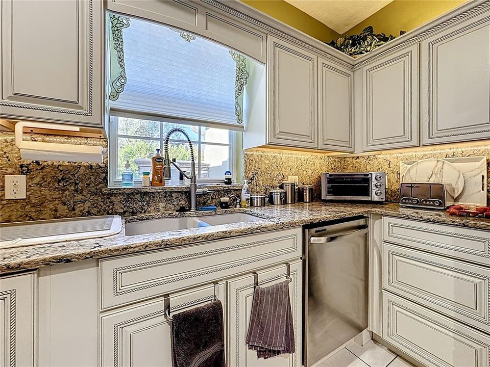 Active With Contract: $330,000 (4 beds, 2 baths, 1550 Square Feet)