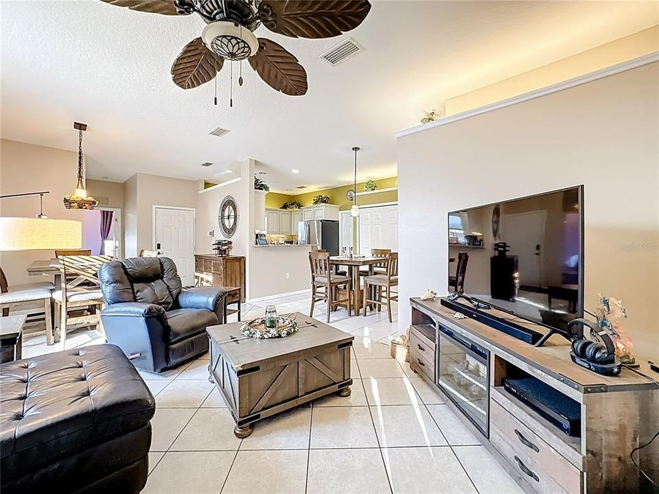 Active With Contract: $330,000 (4 beds, 2 baths, 1550 Square Feet)