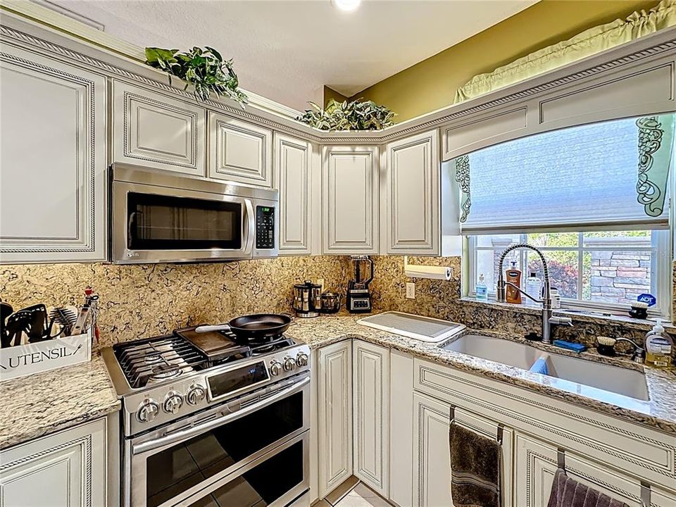 Active With Contract: $330,000 (4 beds, 2 baths, 1550 Square Feet)