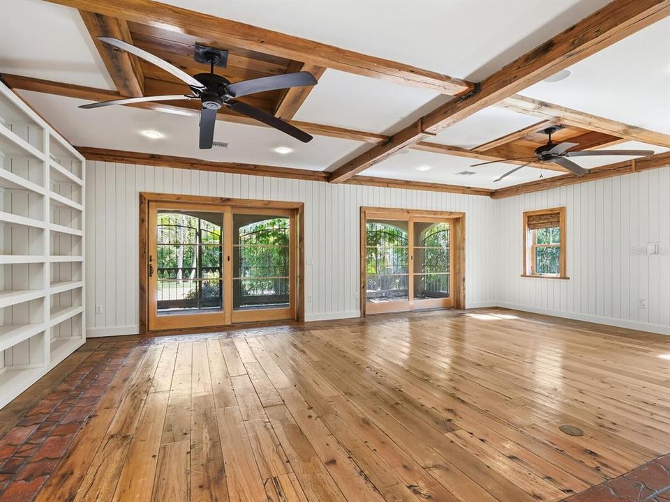 For Sale: $2,050,000 (2 beds, 2 baths, 3913 Square Feet)