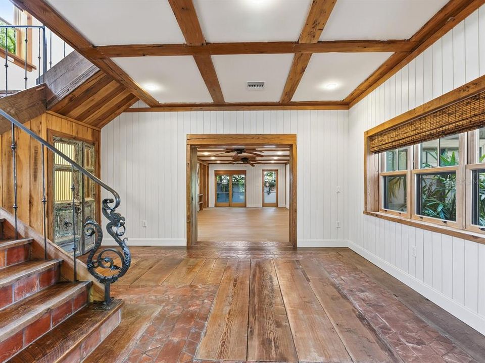 For Sale: $2,050,000 (2 beds, 2 baths, 3913 Square Feet)