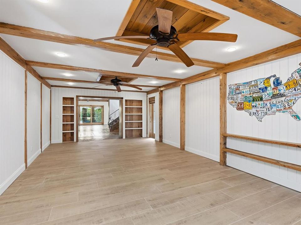 For Sale: $2,050,000 (2 beds, 2 baths, 3913 Square Feet)