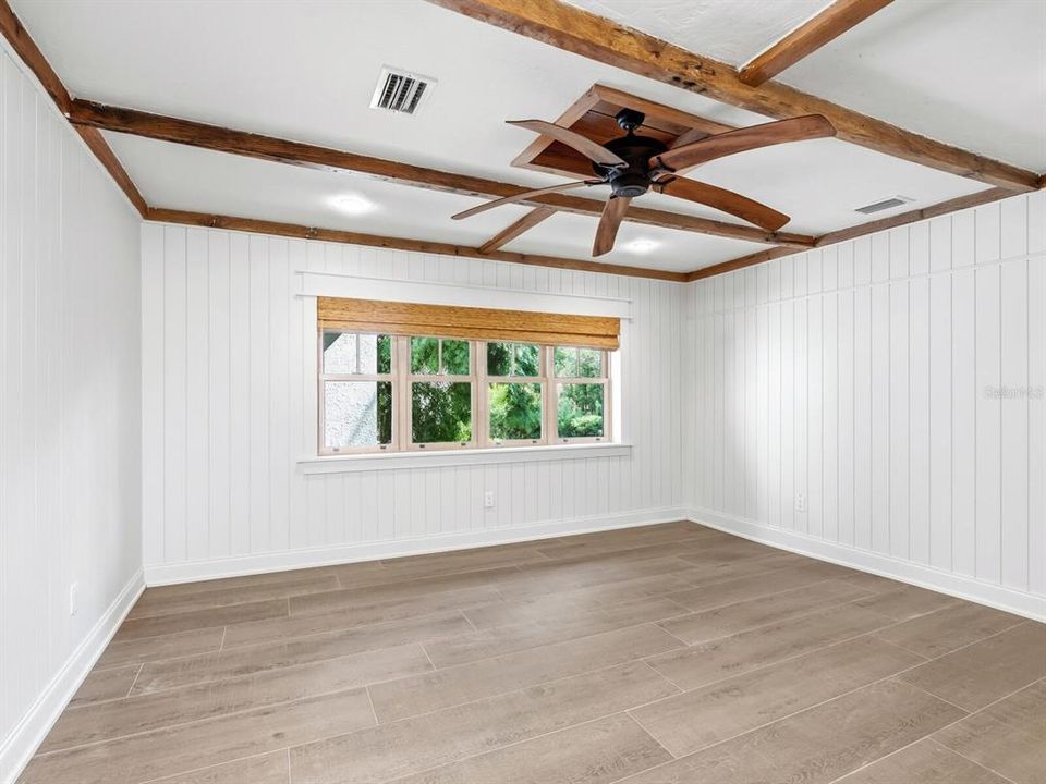 For Sale: $2,050,000 (2 beds, 2 baths, 3913 Square Feet)