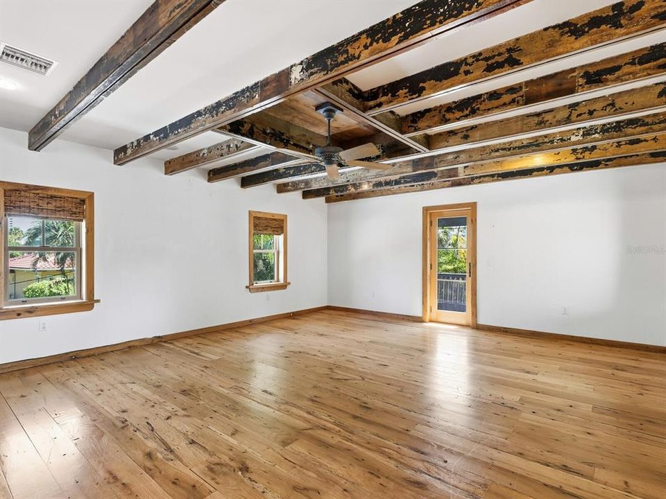 For Sale: $2,050,000 (2 beds, 2 baths, 3913 Square Feet)