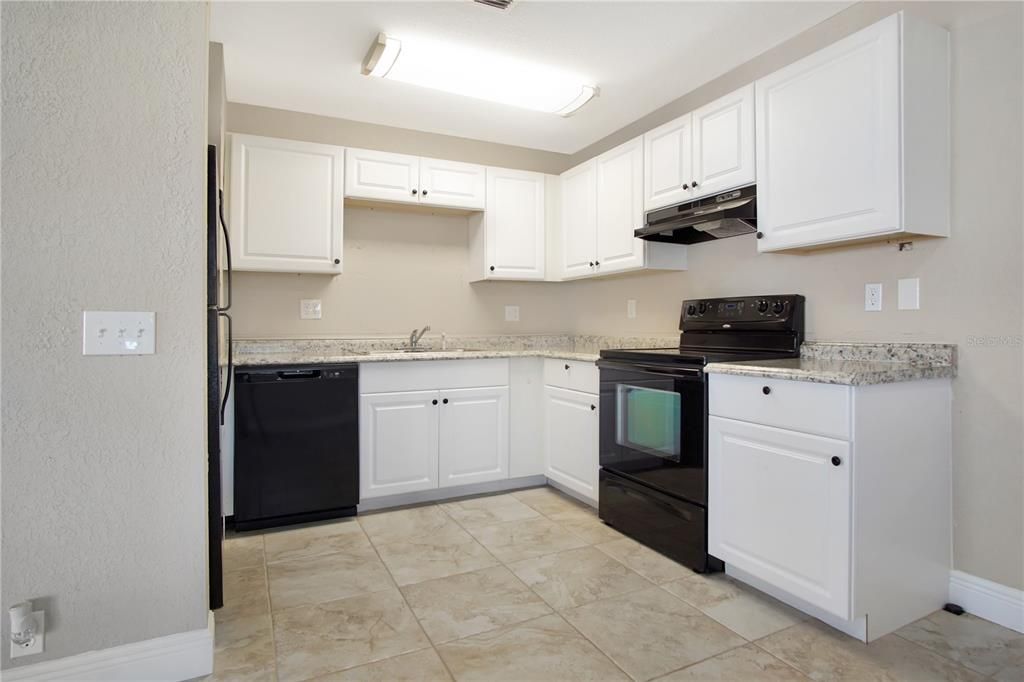 For Rent: $1,495 (2 beds, 2 baths, 1850 Square Feet)