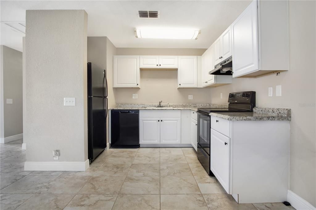 For Rent: $1,495 (2 beds, 2 baths, 1850 Square Feet)