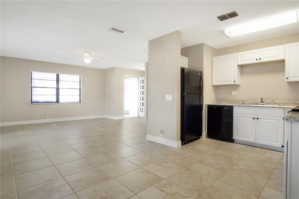 For Rent: $1,495 (2 beds, 2 baths, 1850 Square Feet)