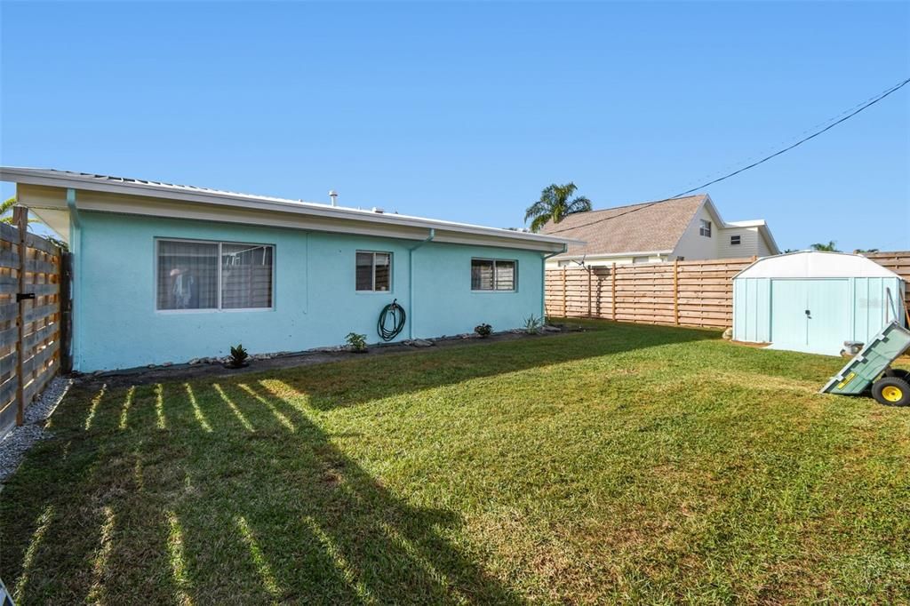 For Sale: $288,500 (2 beds, 1 baths, 1196 Square Feet)