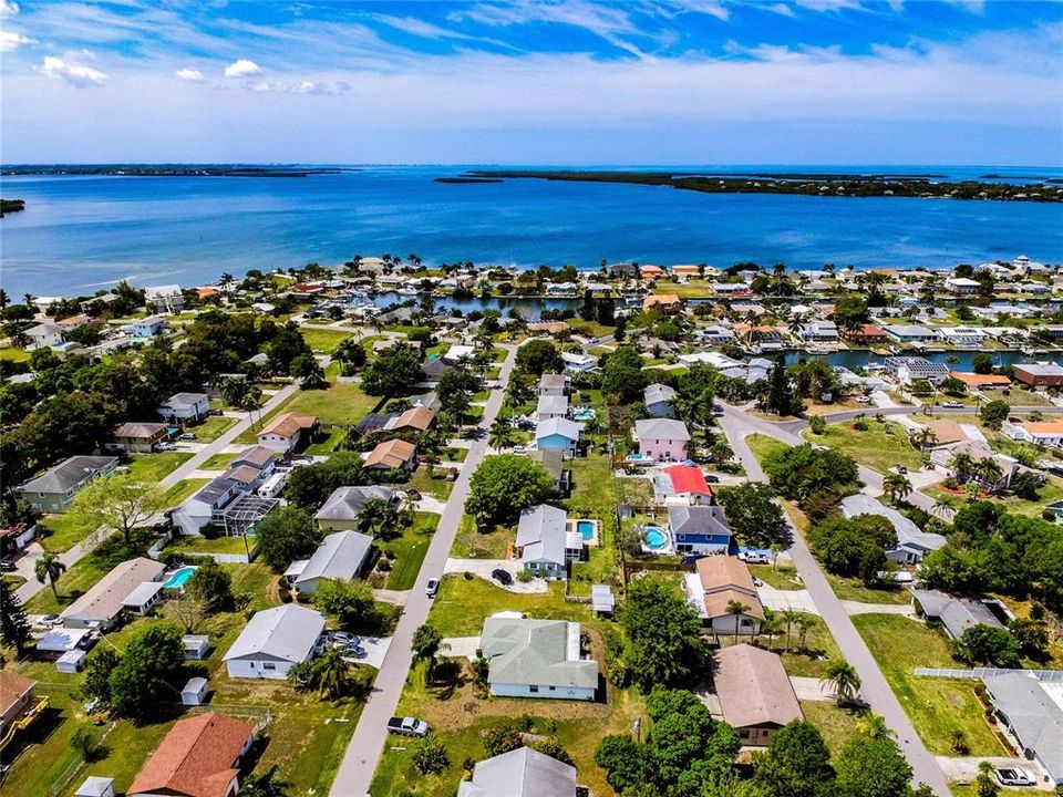 For Sale: $288,500 (2 beds, 1 baths, 1196 Square Feet)