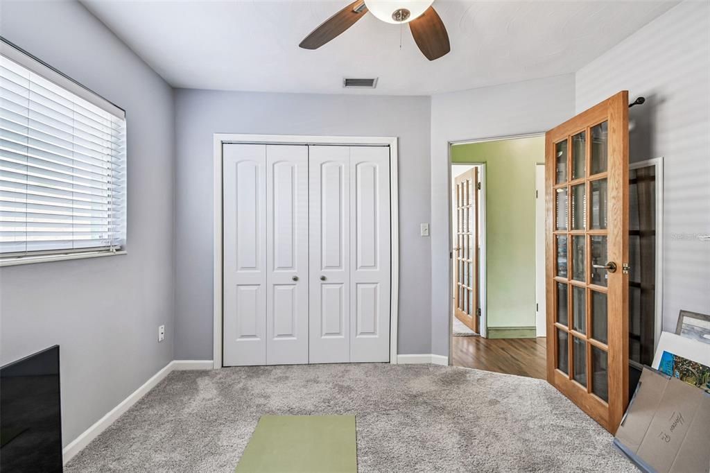 For Sale: $288,500 (2 beds, 1 baths, 1196 Square Feet)