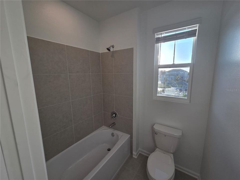 В аренду: $2,750 (4 спален, 3 ванн, 2023 Квадратных фут)