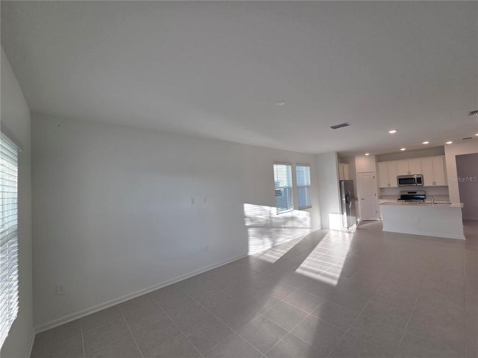 В аренду: $2,750 (4 спален, 3 ванн, 2023 Квадратных фут)