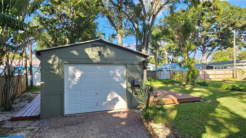 For Sale: $499,000 (3 beds, 1 baths, 1163 Square Feet)