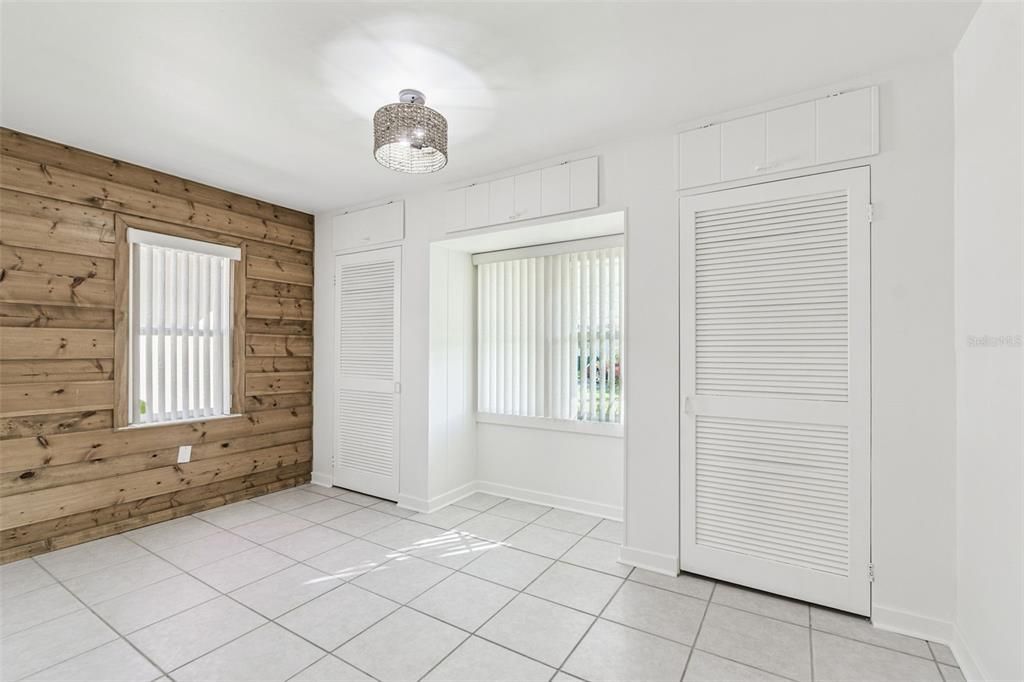 For Sale: $499,000 (3 beds, 1 baths, 1163 Square Feet)