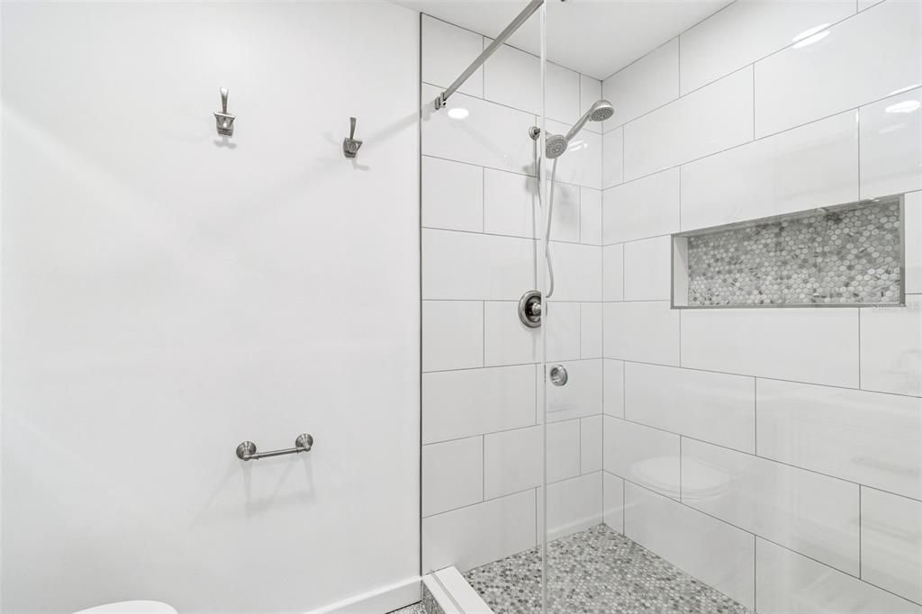 For Sale: $499,000 (3 beds, 1 baths, 1163 Square Feet)