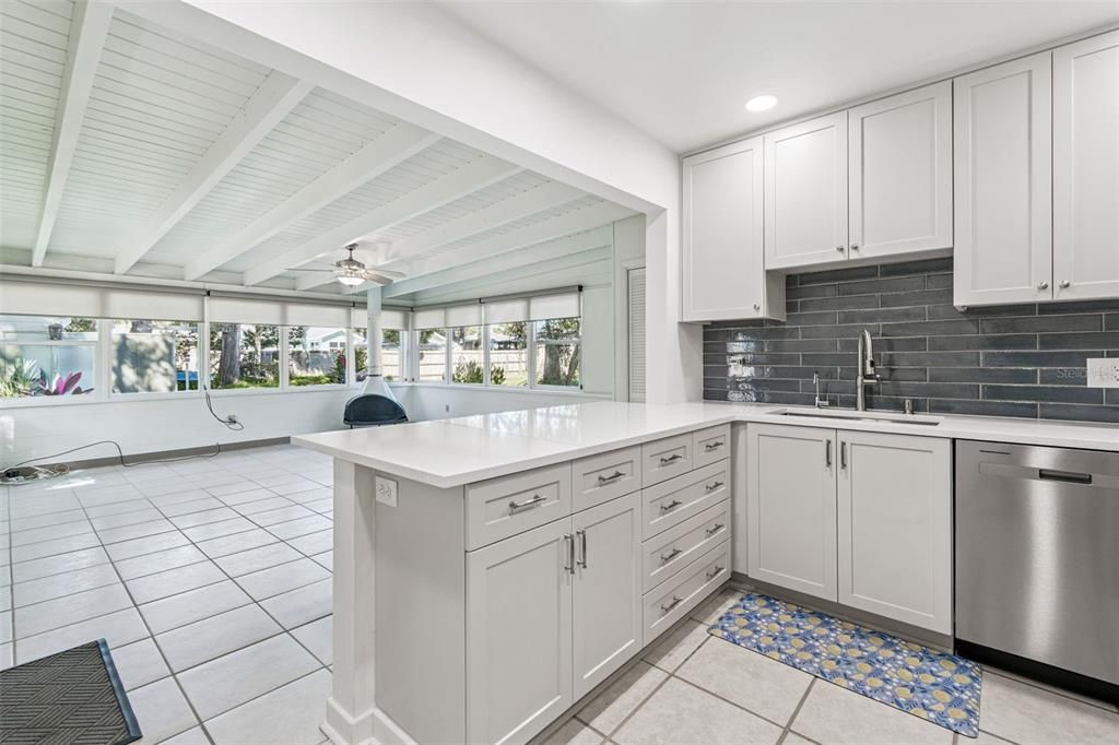 For Sale: $499,000 (3 beds, 1 baths, 1163 Square Feet)