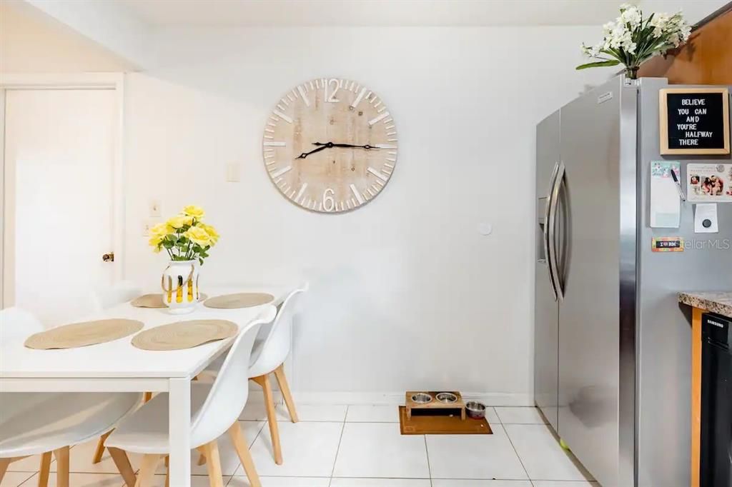 На продажу: $360,000 (3 спален, 2 ванн, 1124 Квадратных фут)