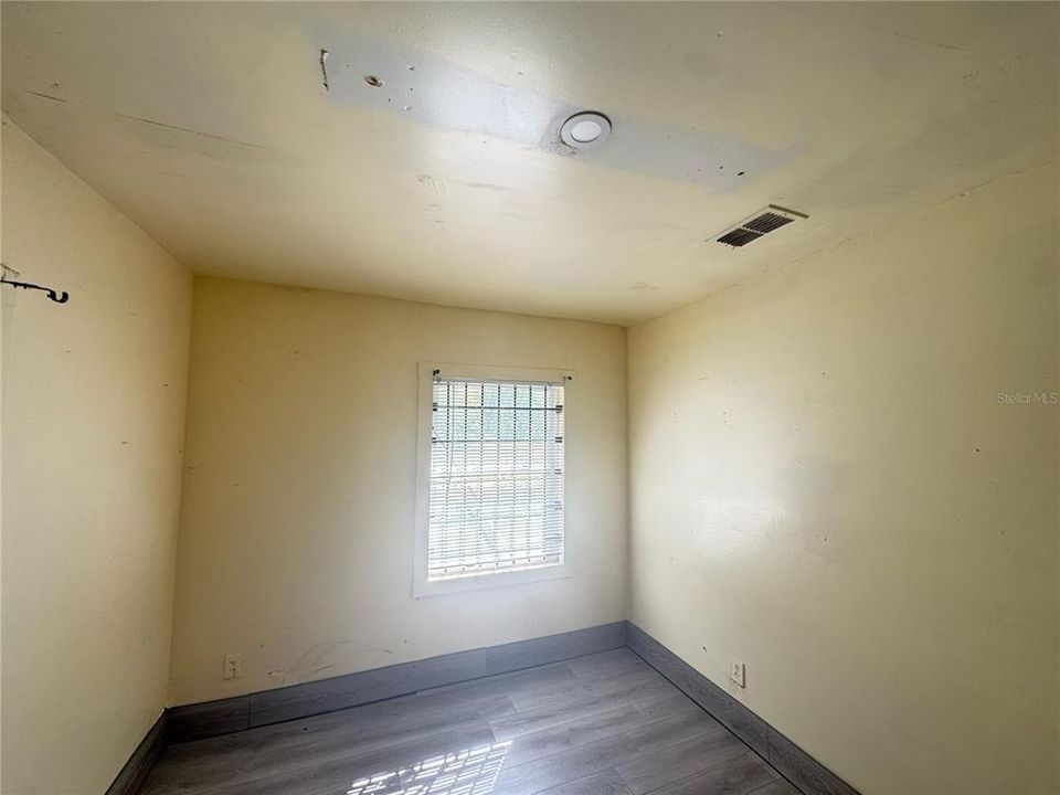 待售: $349,900 (0 贝兹, 0 浴室, 1252 平方英尺)