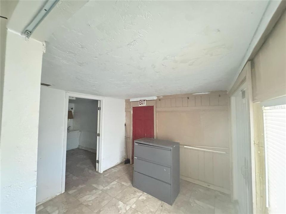 待售: $349,900 (0 贝兹, 0 浴室, 1252 平方英尺)