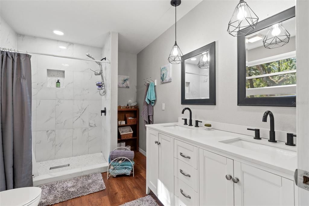 Active With Contract: $544,900 (3 beds, 2 baths, 1816 Square Feet)