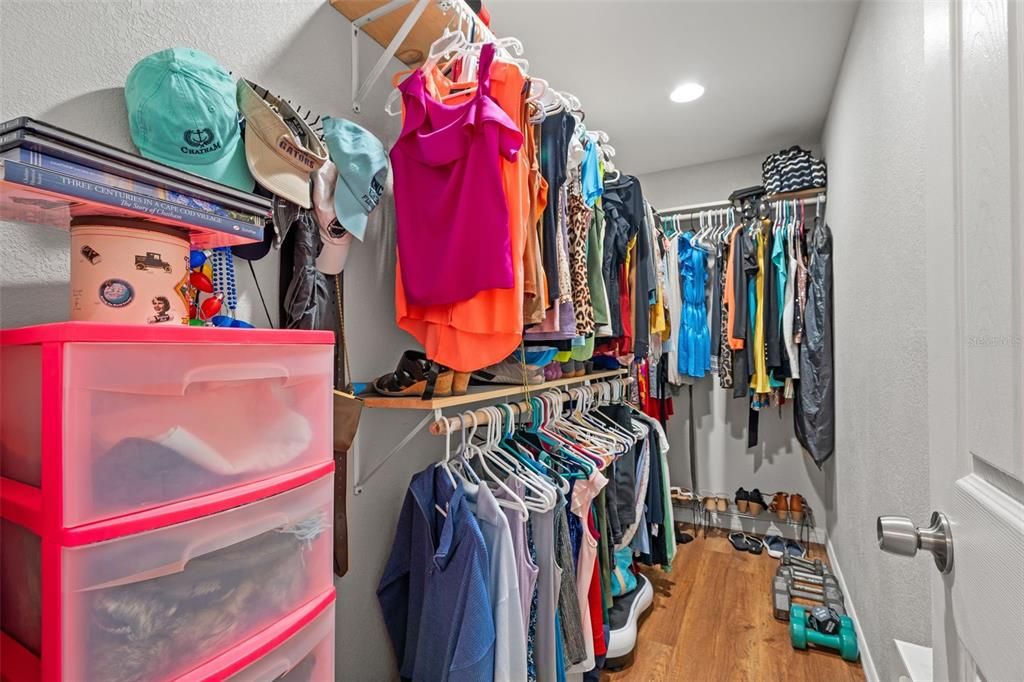 Active With Contract: $544,900 (3 beds, 2 baths, 1816 Square Feet)