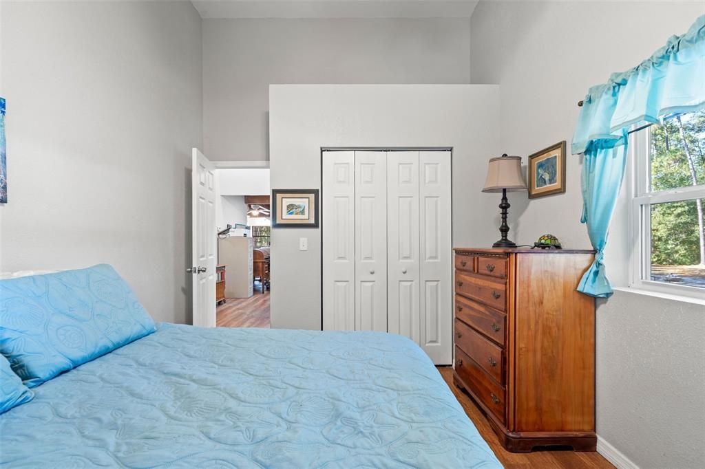 Active With Contract: $544,900 (3 beds, 2 baths, 1816 Square Feet)