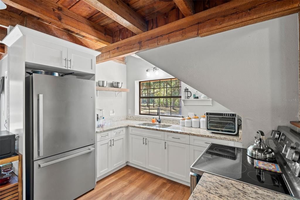 Active With Contract: $544,900 (3 beds, 2 baths, 1816 Square Feet)