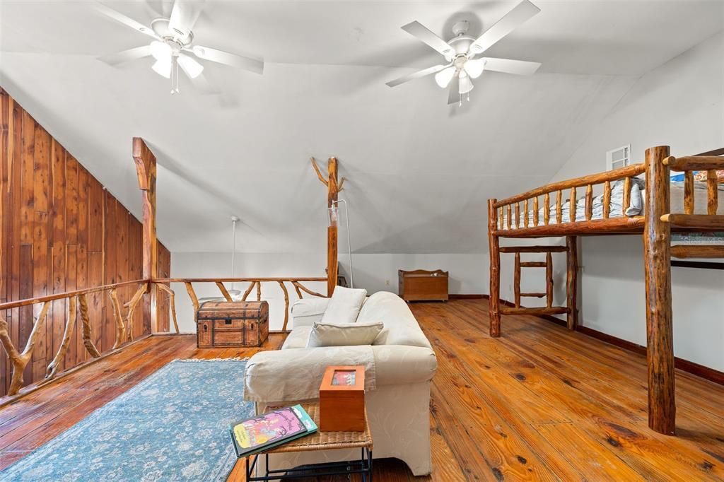 Active With Contract: $544,900 (3 beds, 2 baths, 1816 Square Feet)