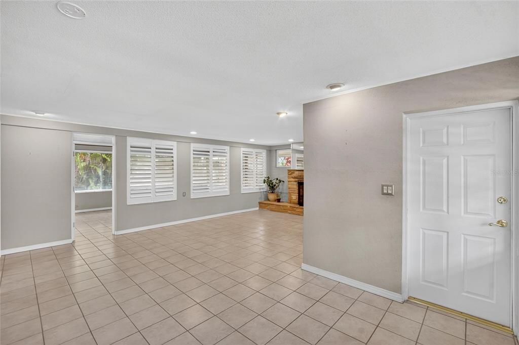 For Rent: $4,500 (3 beds, 2 baths, 2218 Square Feet)