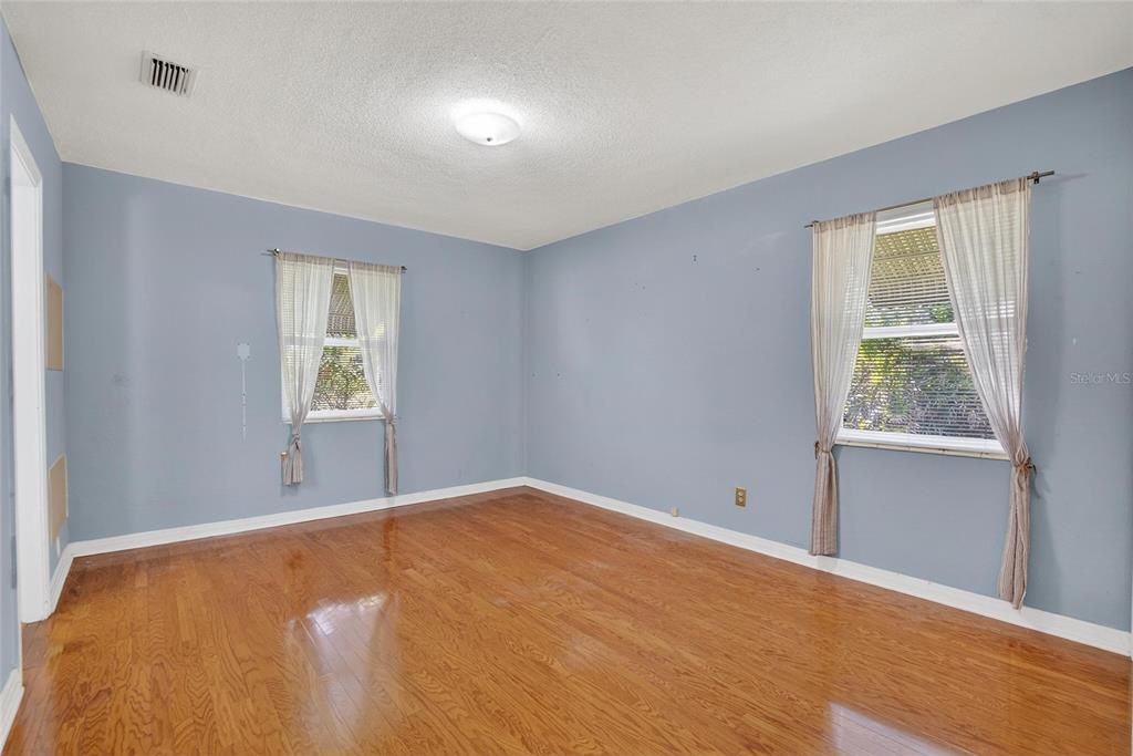 For Rent: $4,500 (3 beds, 2 baths, 2218 Square Feet)