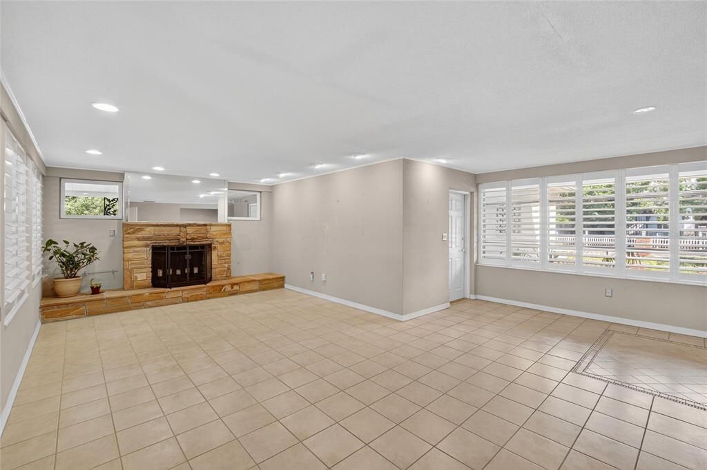 For Rent: $4,500 (3 beds, 2 baths, 2218 Square Feet)