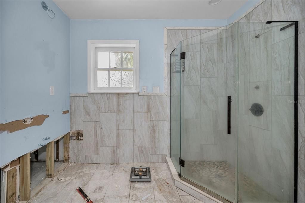 For Sale: $250,000 (4 beds, 2 baths, 2420 Square Feet)