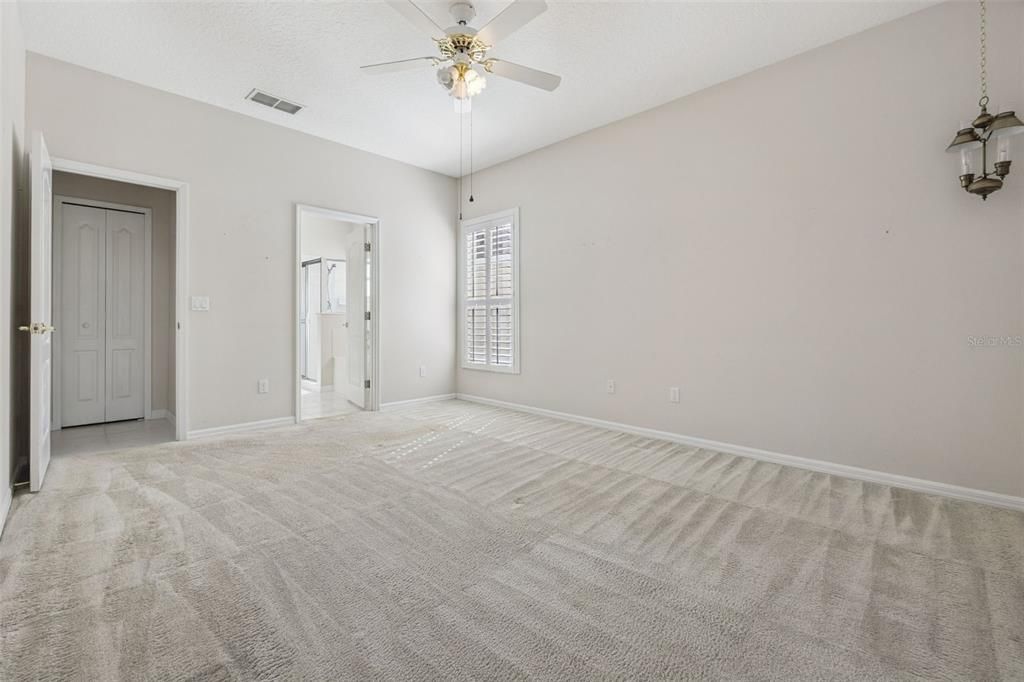 Под контрактом: $329,000 (3 спален, 2 ванн, 1834 Квадратных фут)