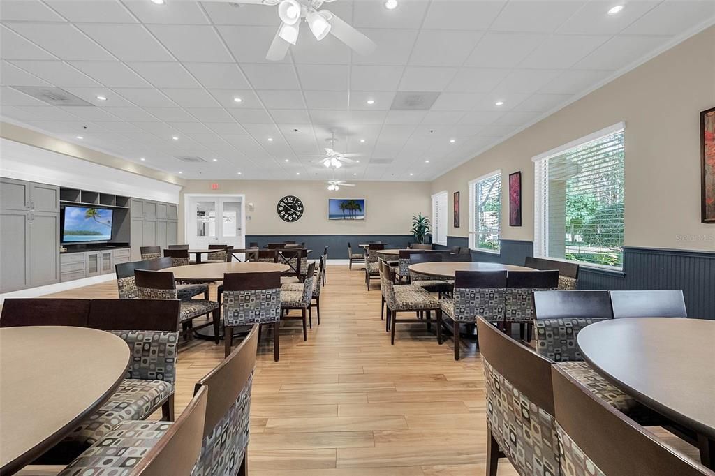 Под контрактом: $329,000 (3 спален, 2 ванн, 1834 Квадратных фут)