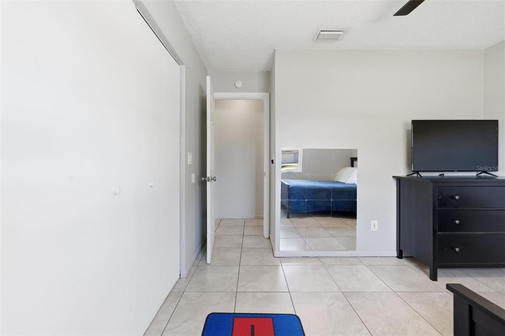 For Sale: $261,000 (3 beds, 2 baths, 1160 Square Feet)