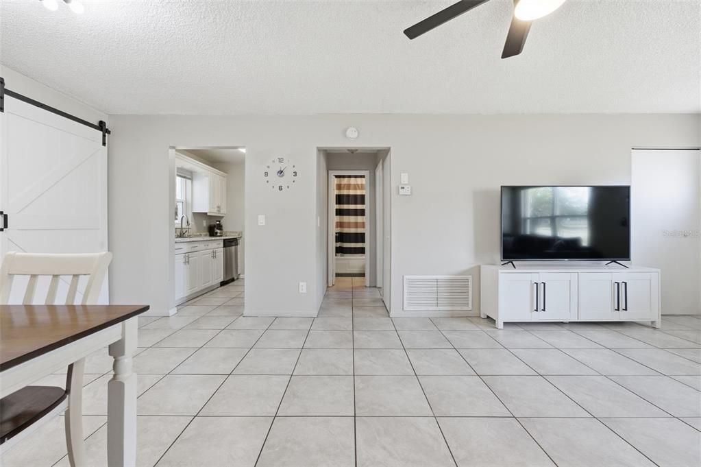 For Sale: $261,000 (3 beds, 2 baths, 1160 Square Feet)