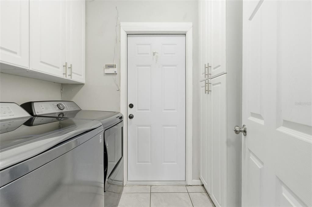 For Sale: $261,000 (3 beds, 2 baths, 1160 Square Feet)