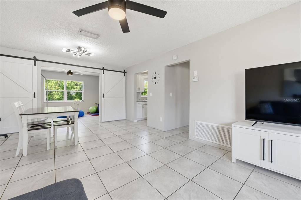 For Sale: $261,000 (3 beds, 2 baths, 1160 Square Feet)