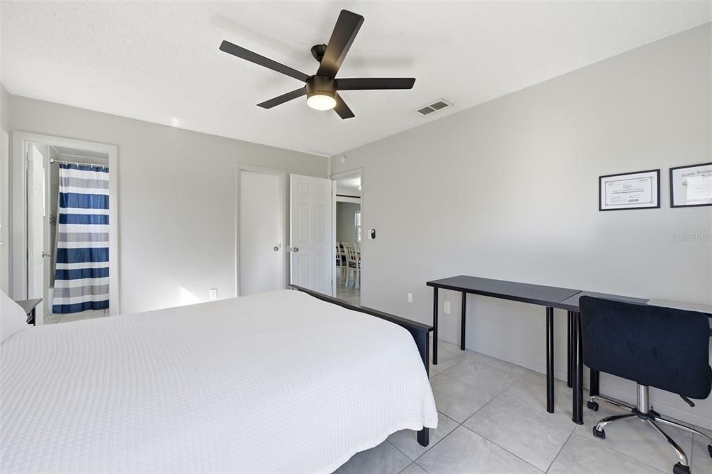 For Sale: $261,000 (3 beds, 2 baths, 1160 Square Feet)