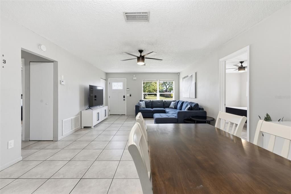 For Sale: $261,000 (3 beds, 2 baths, 1160 Square Feet)