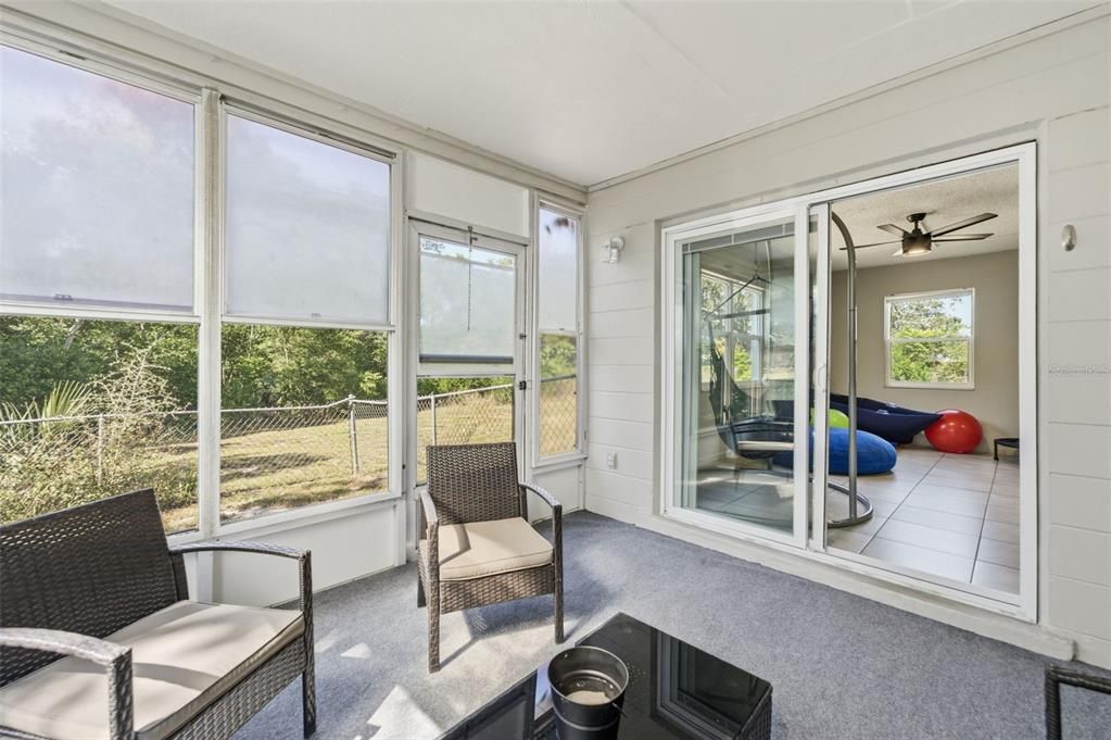 For Sale: $261,000 (3 beds, 2 baths, 1160 Square Feet)