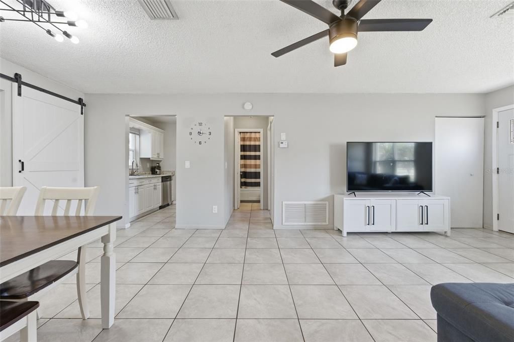 For Sale: $261,000 (3 beds, 2 baths, 1160 Square Feet)