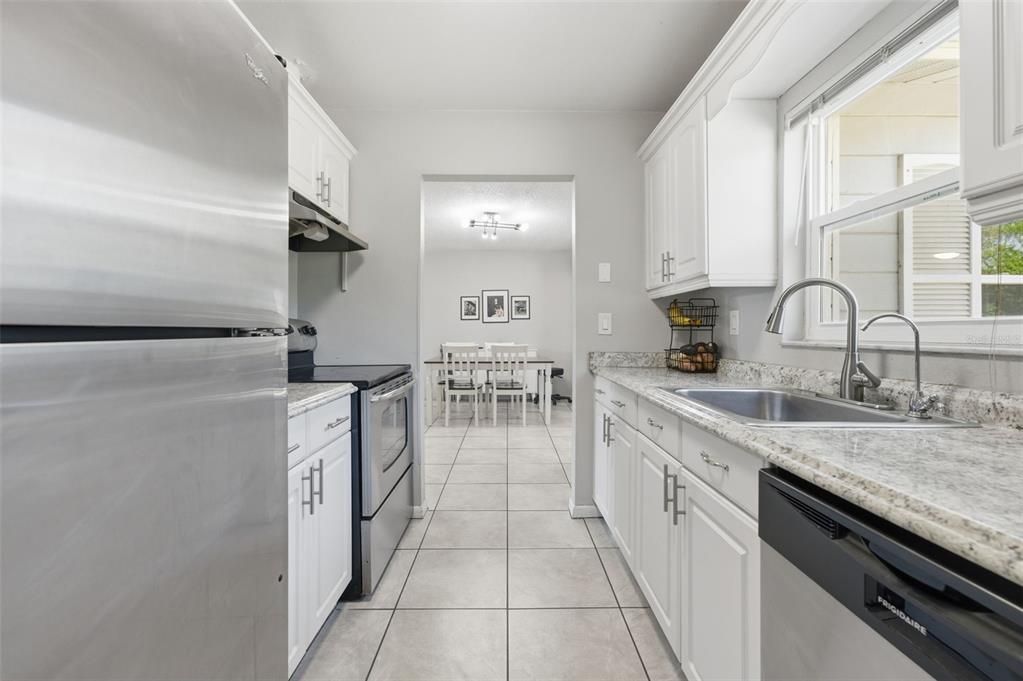 For Sale: $261,000 (3 beds, 2 baths, 1160 Square Feet)