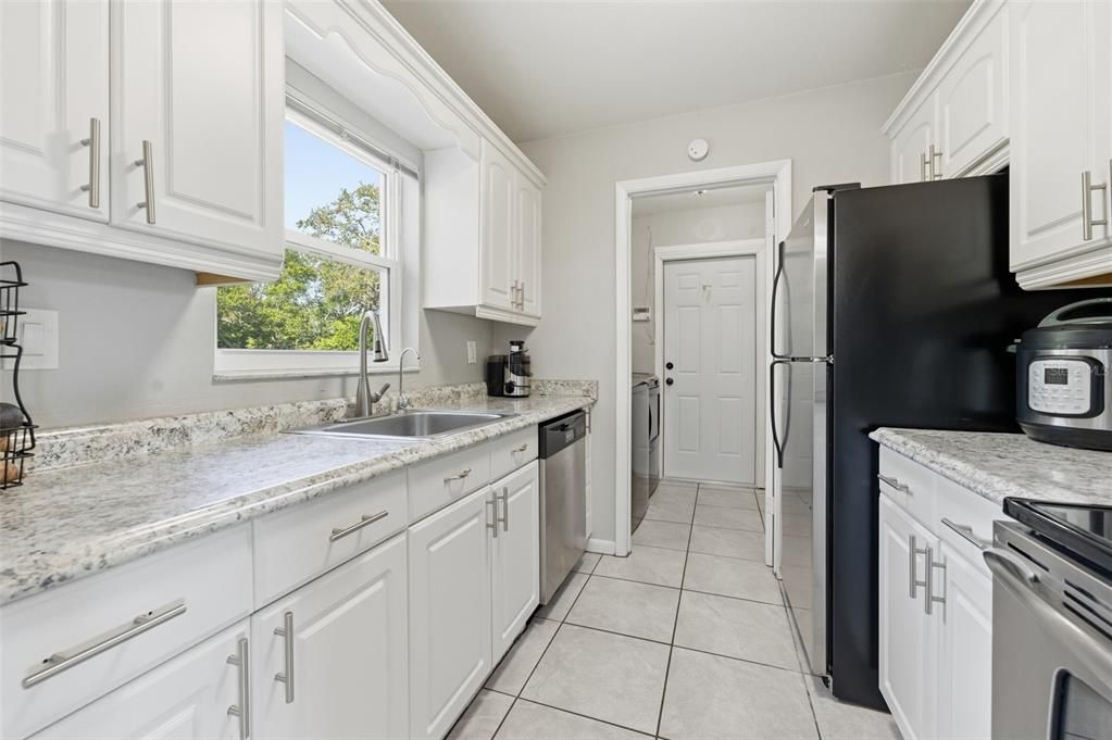 For Sale: $261,000 (3 beds, 2 baths, 1160 Square Feet)